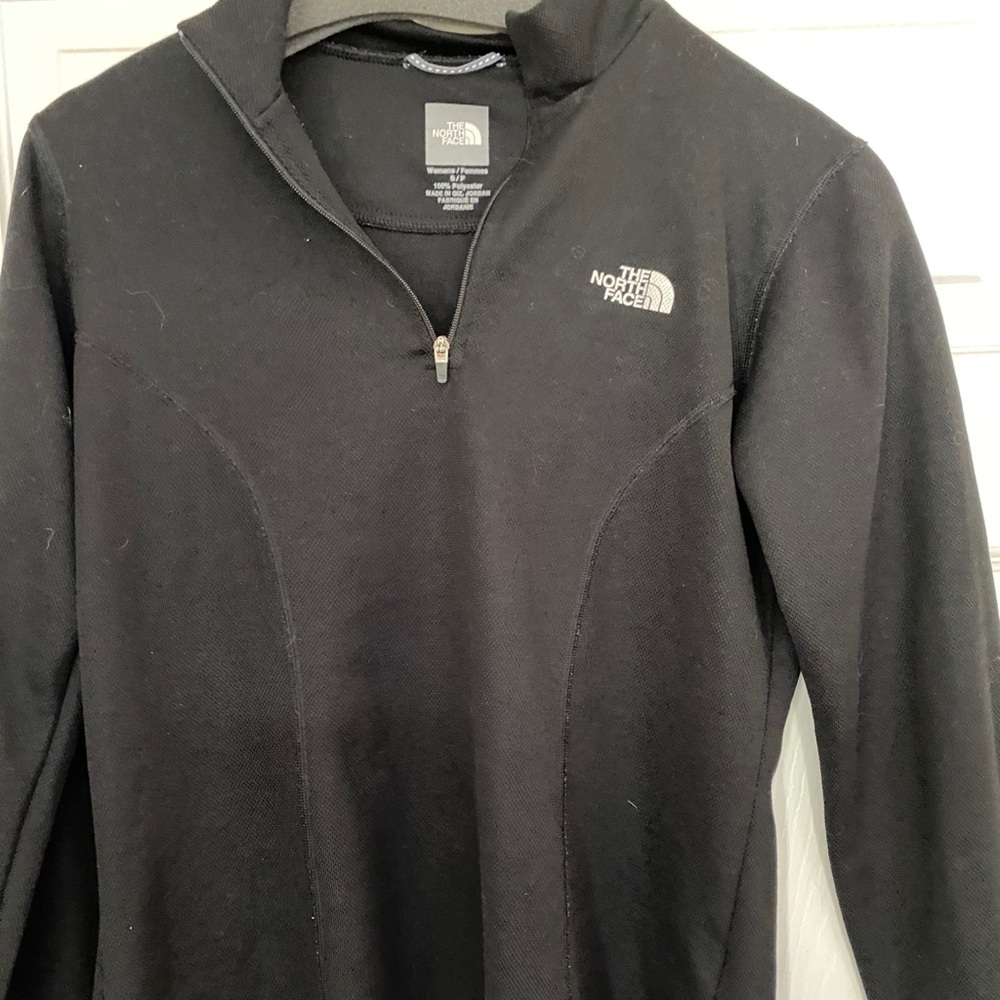 Black Northface pullover